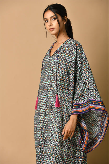 Black/pink - Basma by Haya